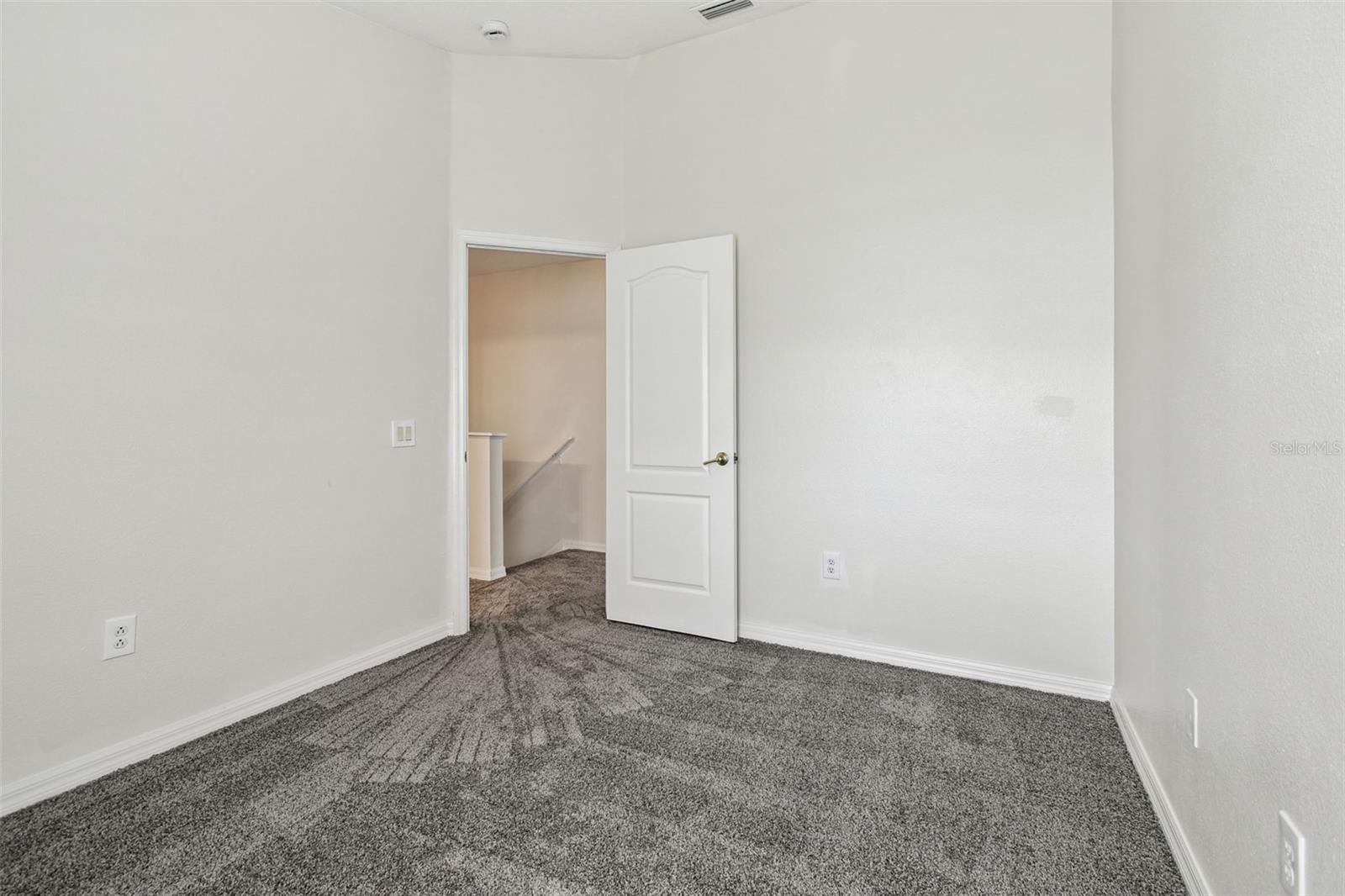 KINGS LAKE TWNHMS - Residential