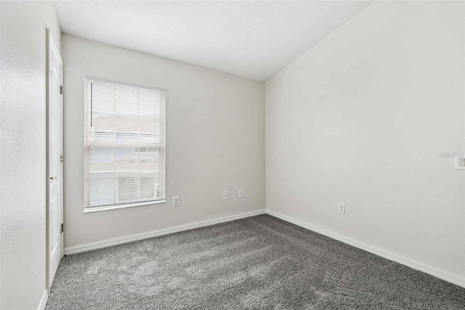 KINGS LAKE TWNHMS - Residential