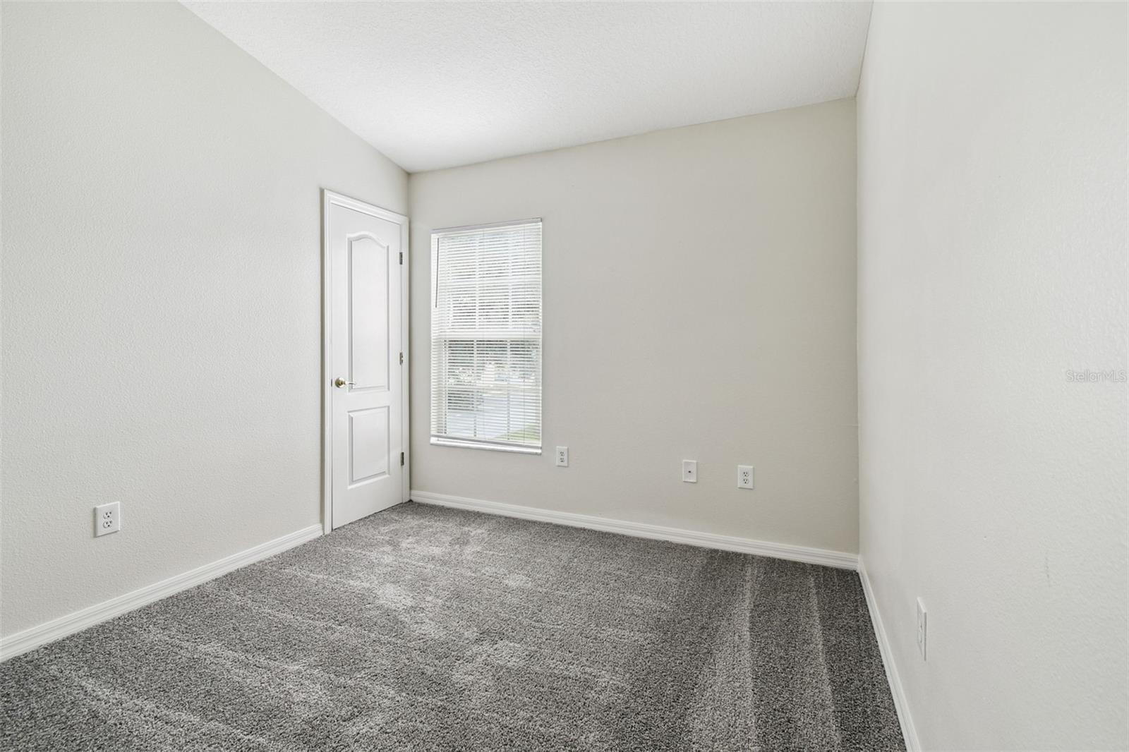 KINGS LAKE TWNHMS - Residential