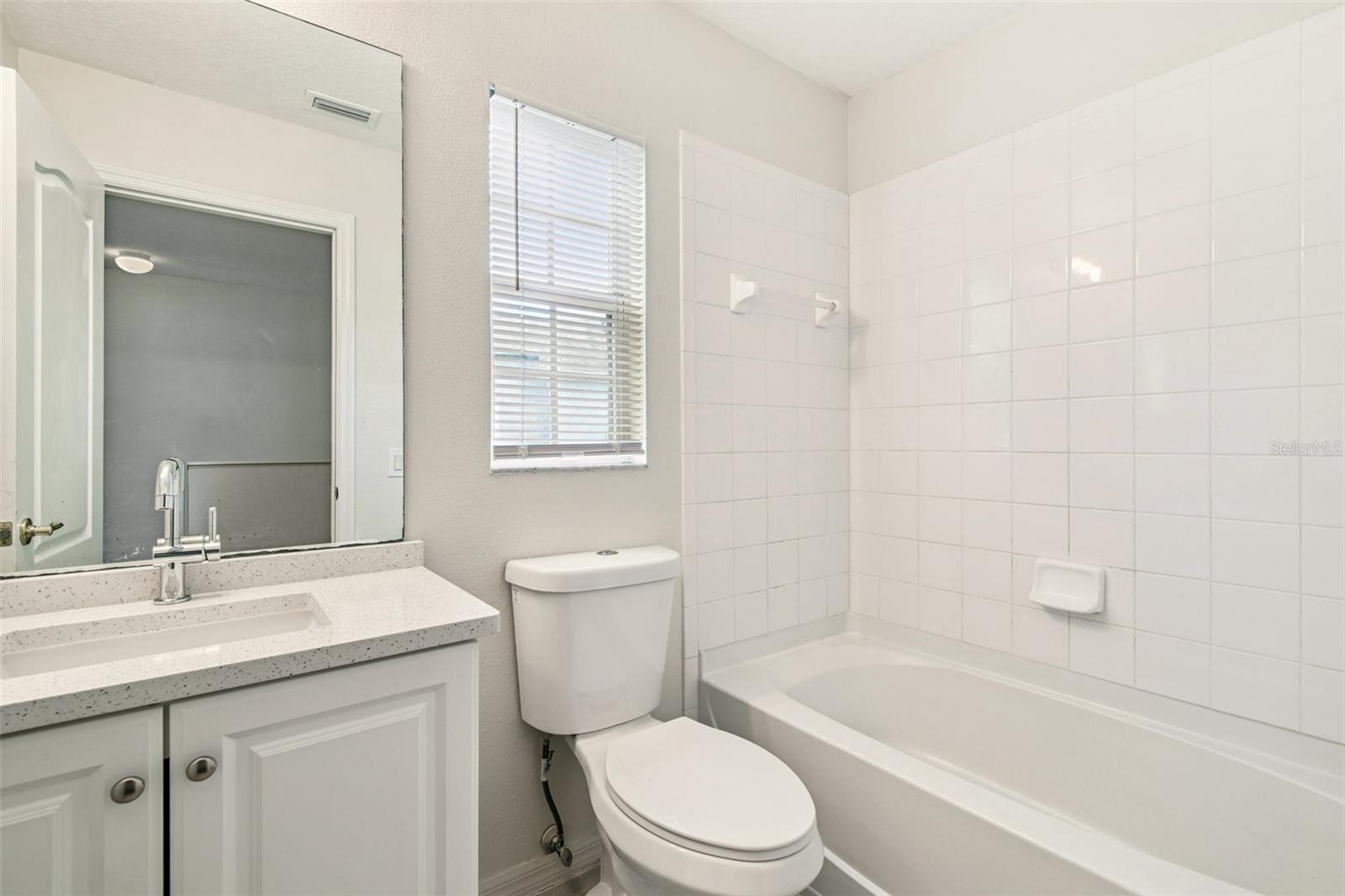 KINGS LAKE TWNHMS - Residential