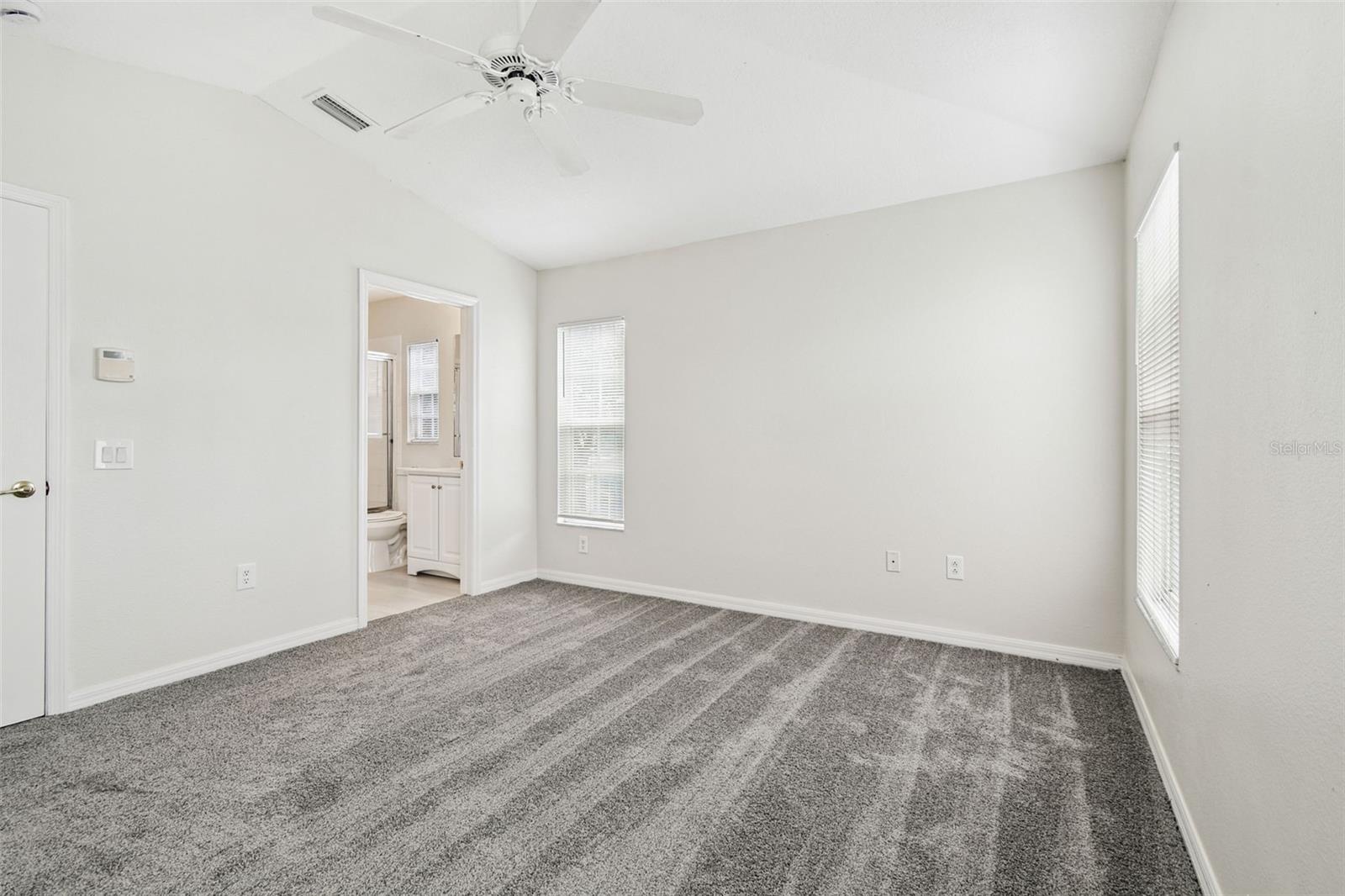 KINGS LAKE TWNHMS - Residential