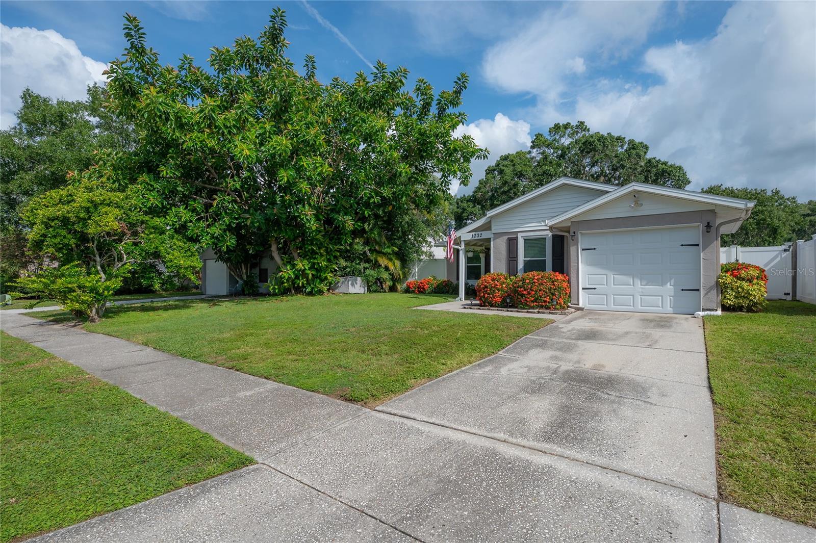 1232 HOLLY CIRCLE