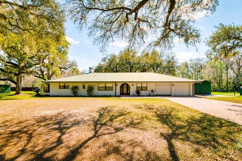 4942 CR 300 LAKE PANASOFFKEE FL 33538