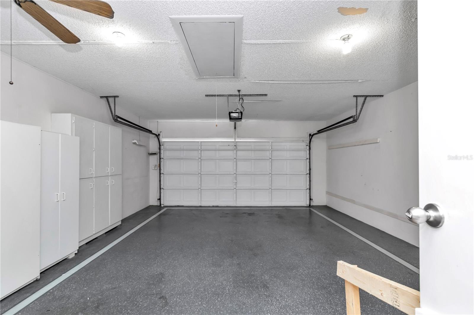 CIRCLE SQUARE WOODS - Residential