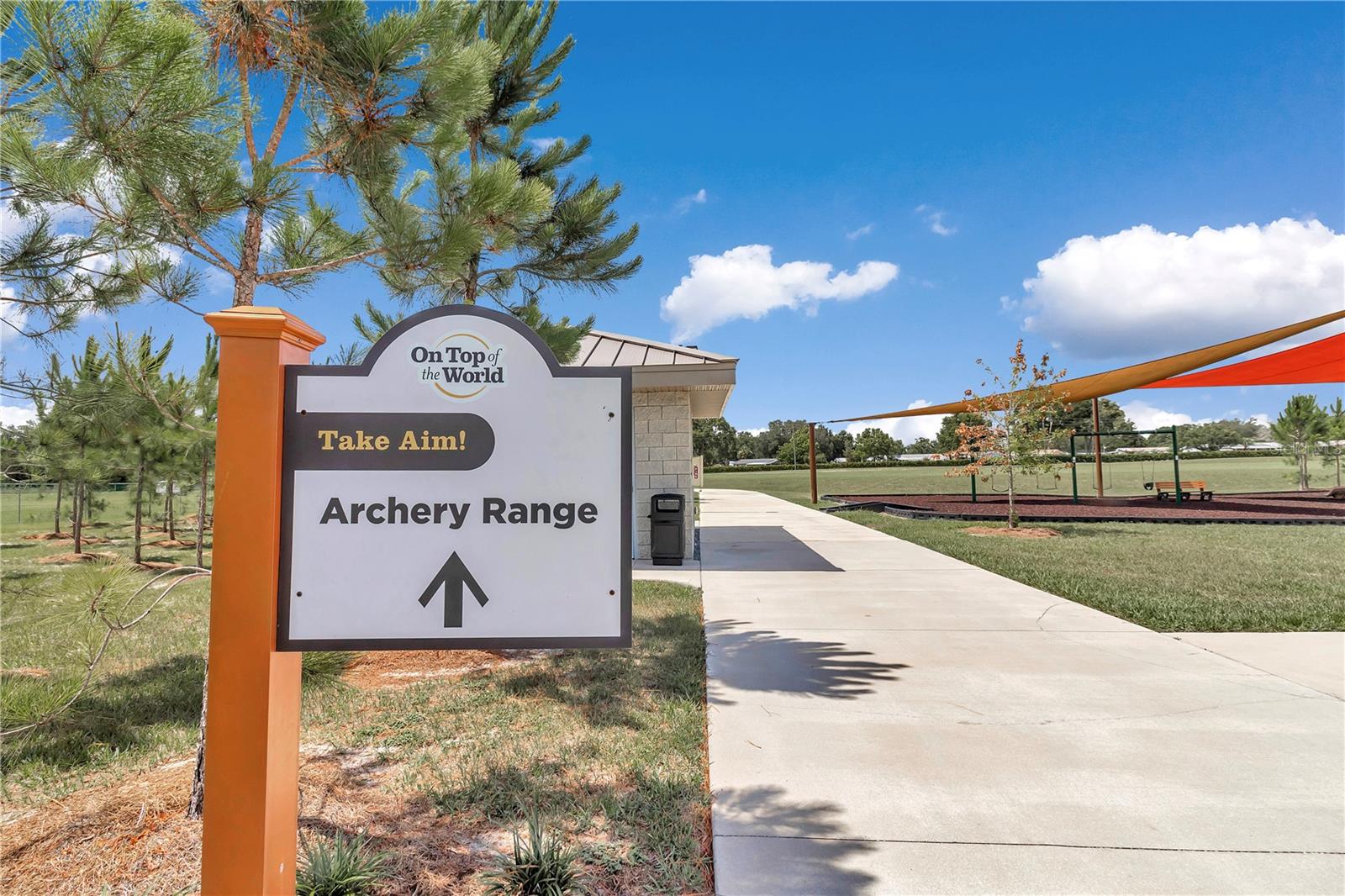 CIRCLE SQUARE WOODS - Residential