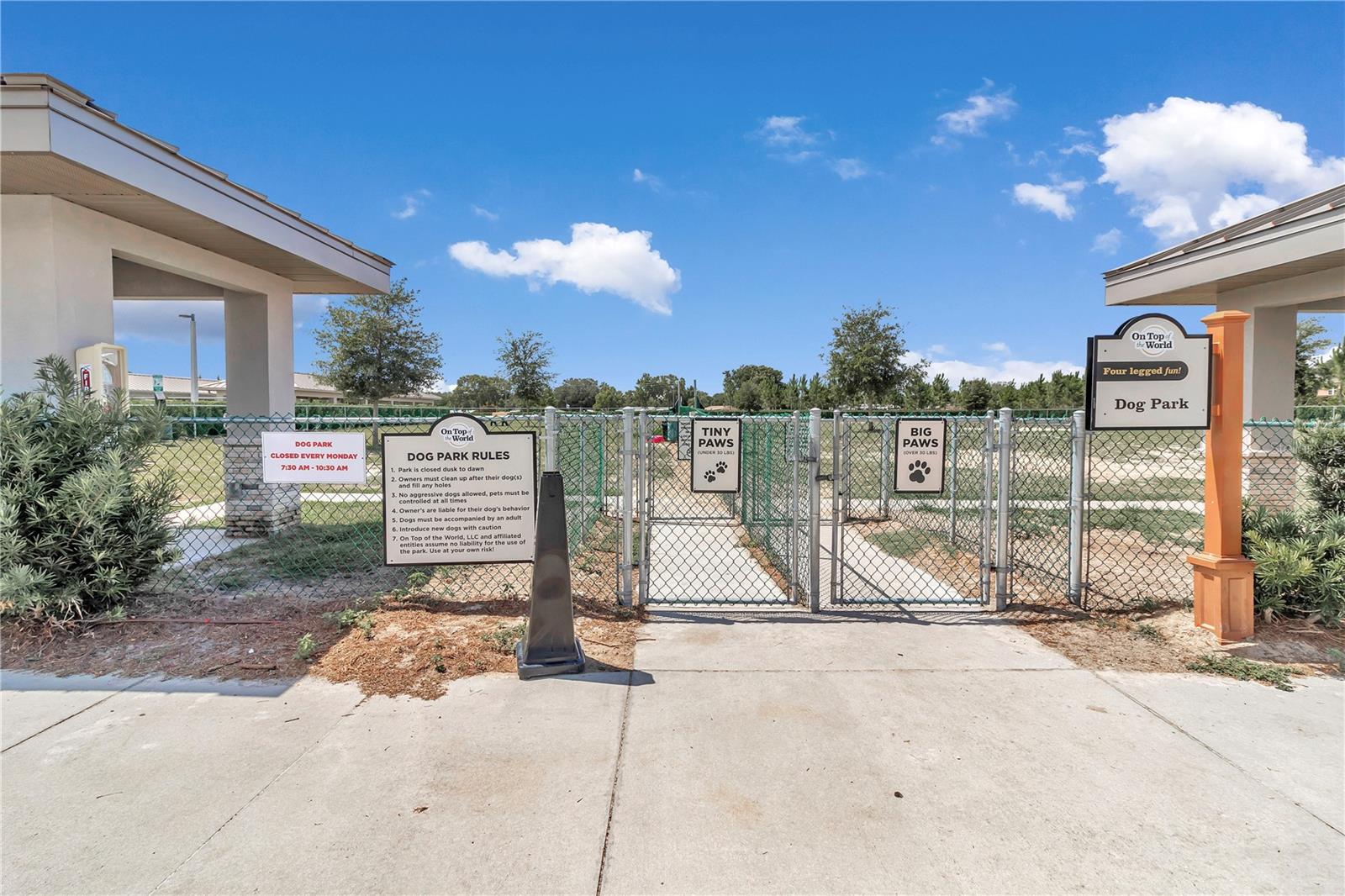 CIRCLE SQUARE WOODS - Residential