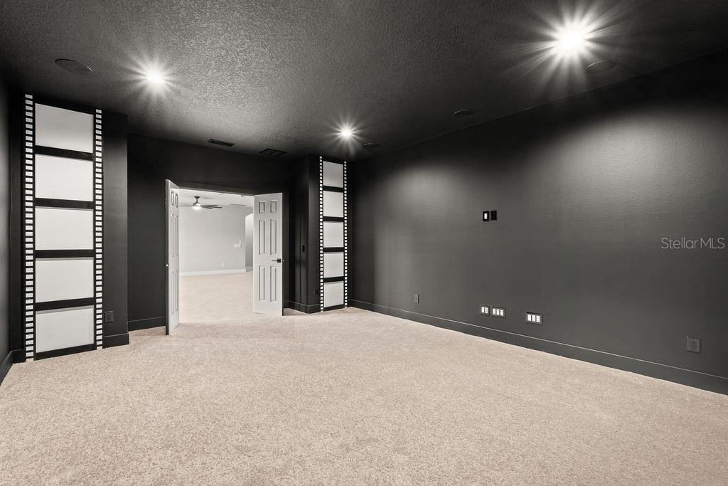 WOODLAND PARK - Residential