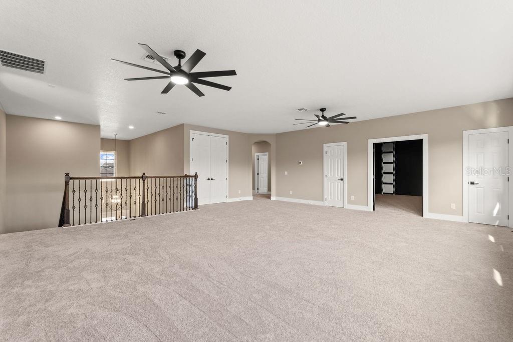 WOODLAND PARK - Residential