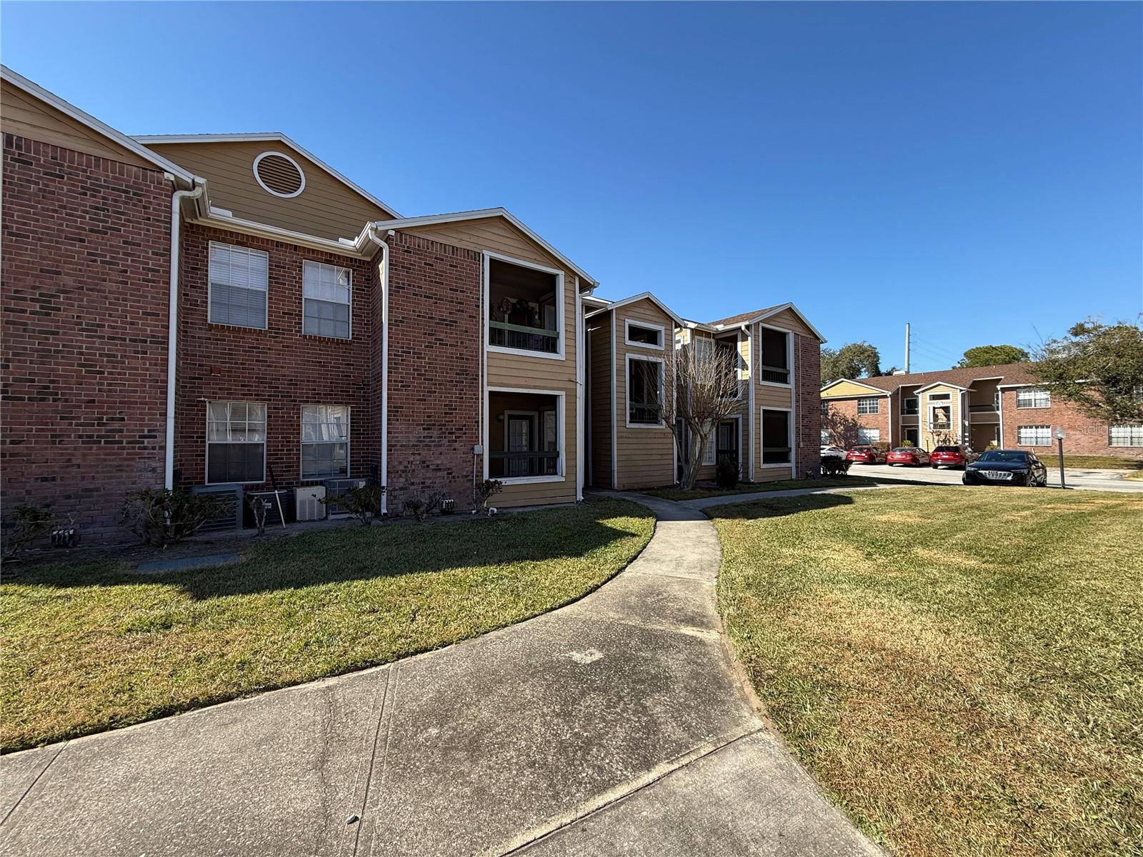 REGENCY GARDENS - Residential