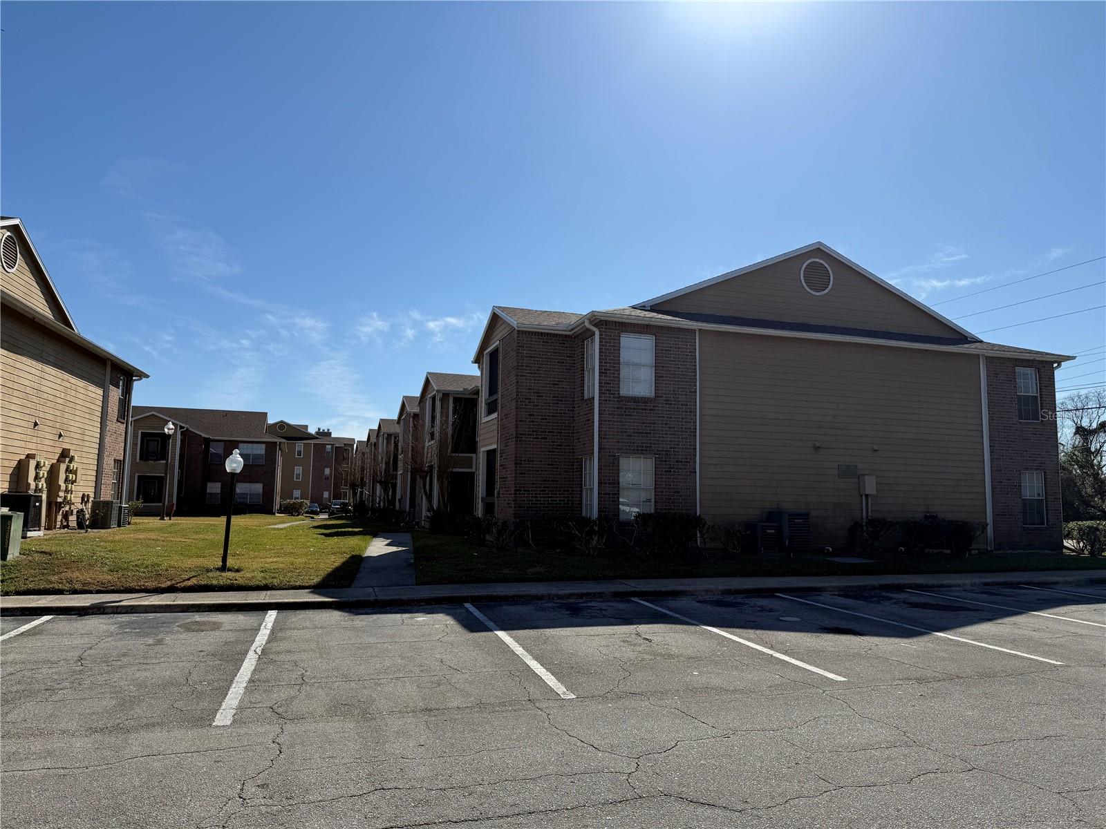 REGENCY GARDENS - Residential