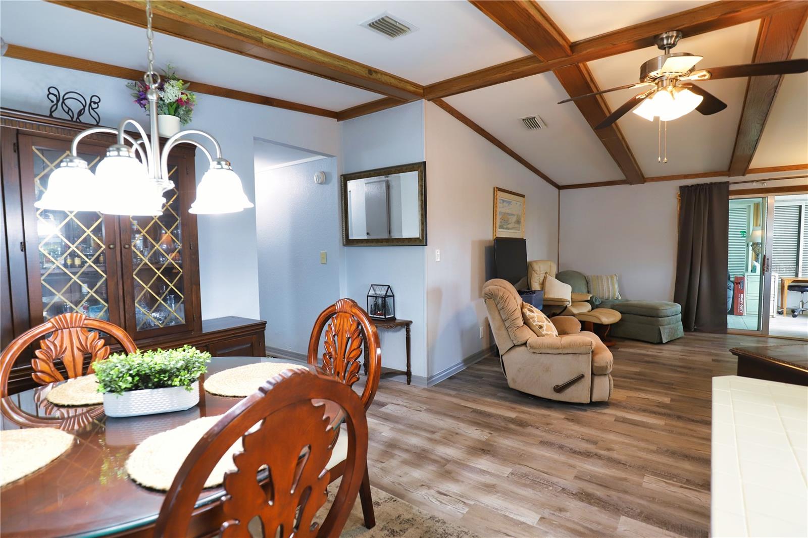 LA CASA MHP CO-OP - Residential