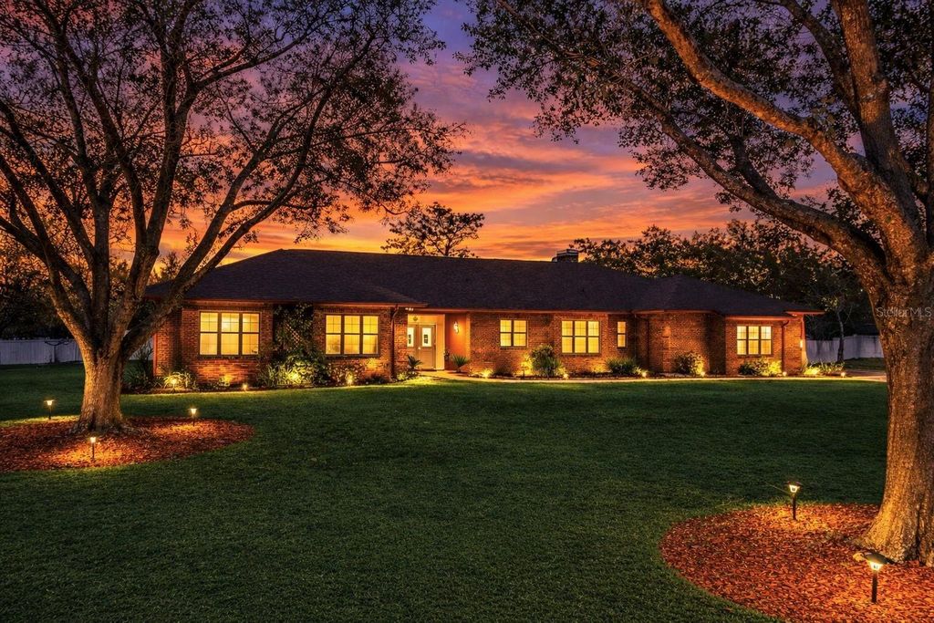 Photo of 13607 2nd Avenue E, Bradenton, FL 34212 (MLS # TB8477578)