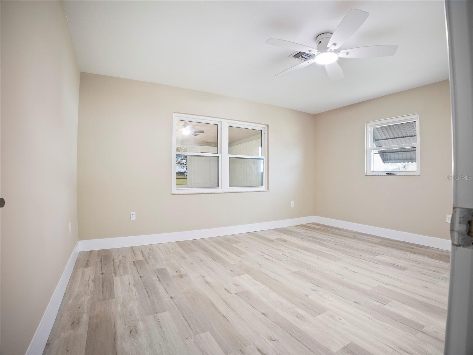 AVON LAKES SUB - Residential