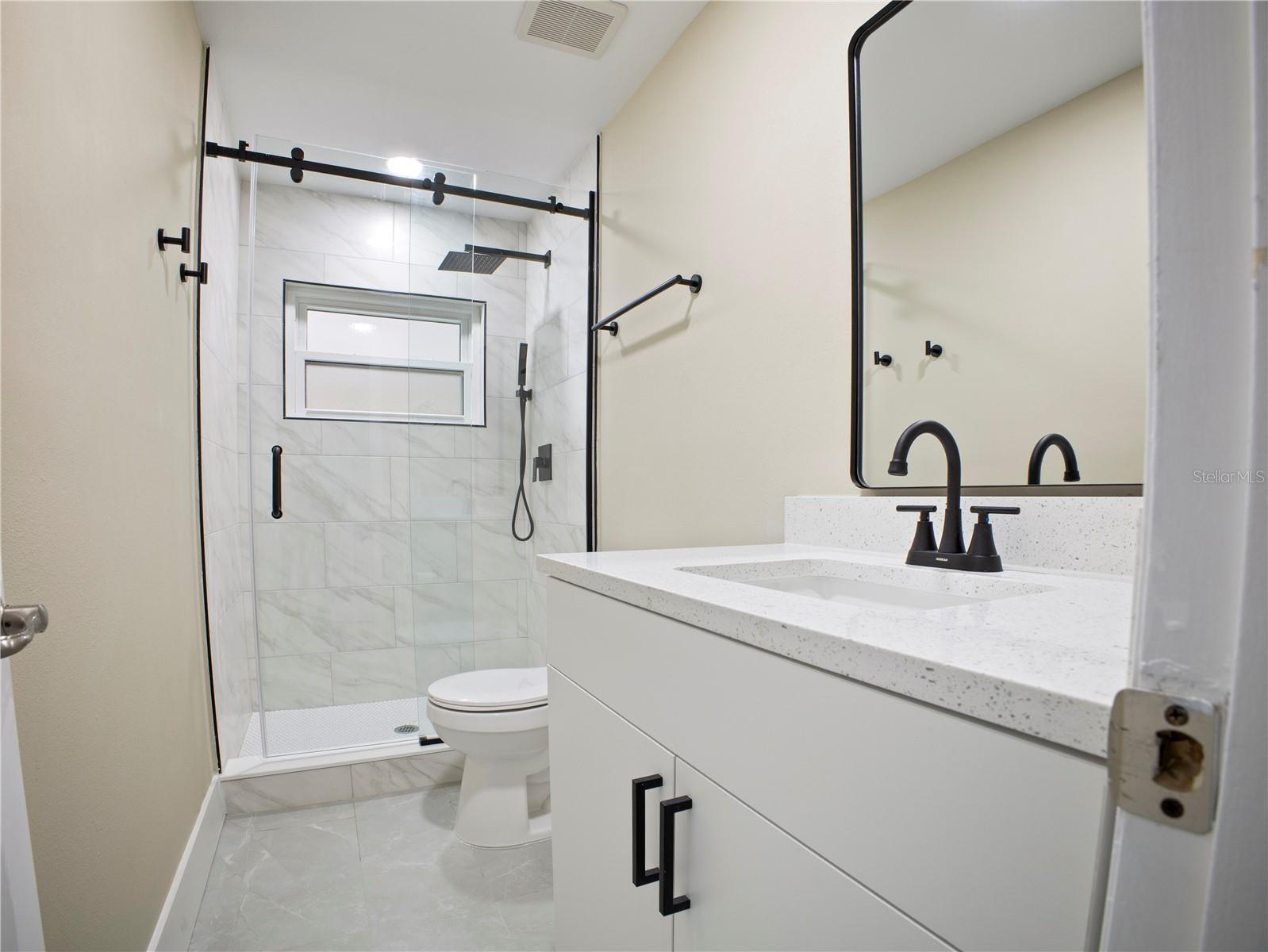 AVON LAKES SUB - Residential