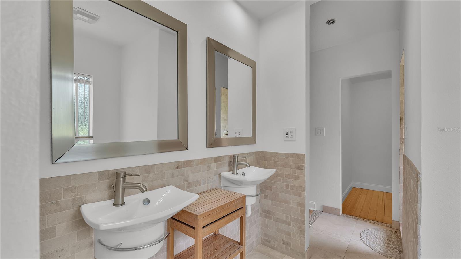 NORTHWOOD TERRACE - Residential Lease