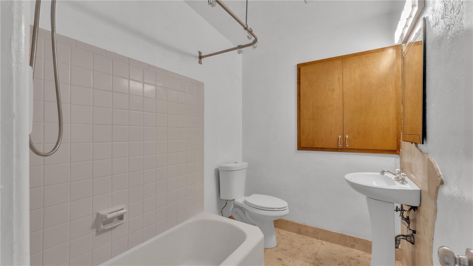 NORTHWOOD TERRACE - Residential Lease