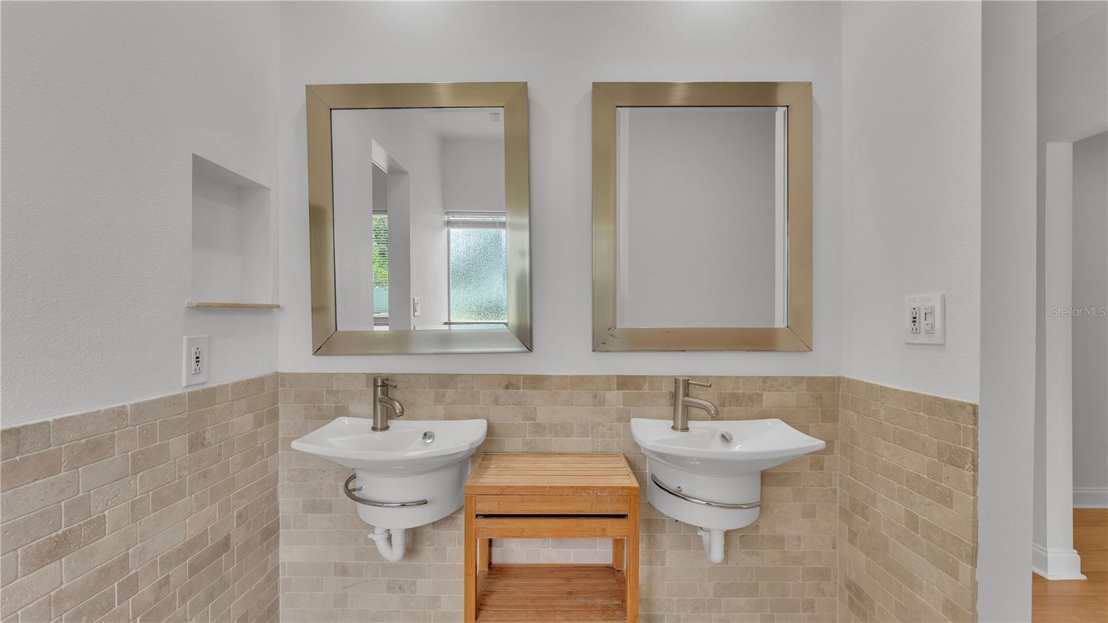 NORTHWOOD TERRACE - Residential Lease