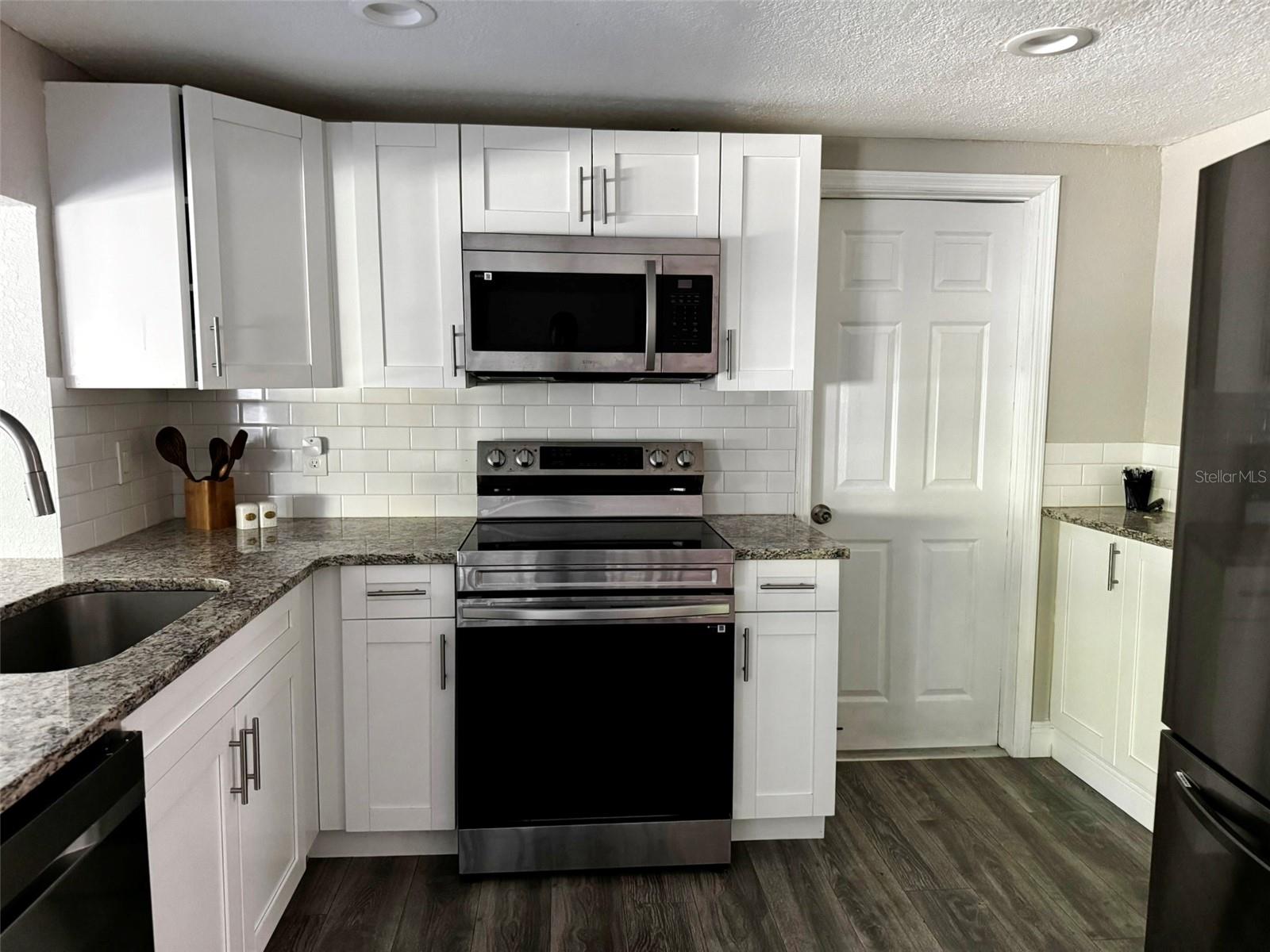 BEACON WOODS VILLAGE - Residential