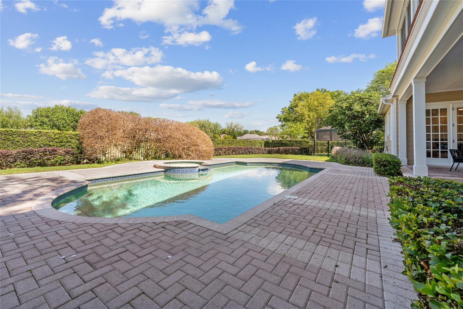 KEENES POINTE - Residential