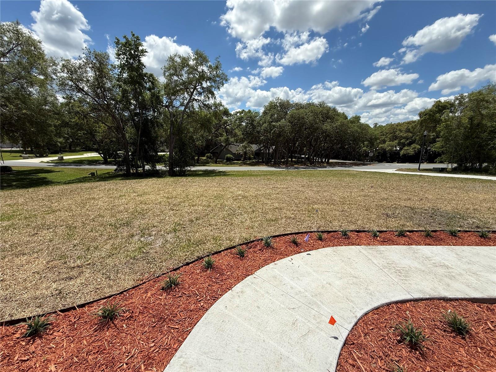 HAMPTON HILLS - Residential