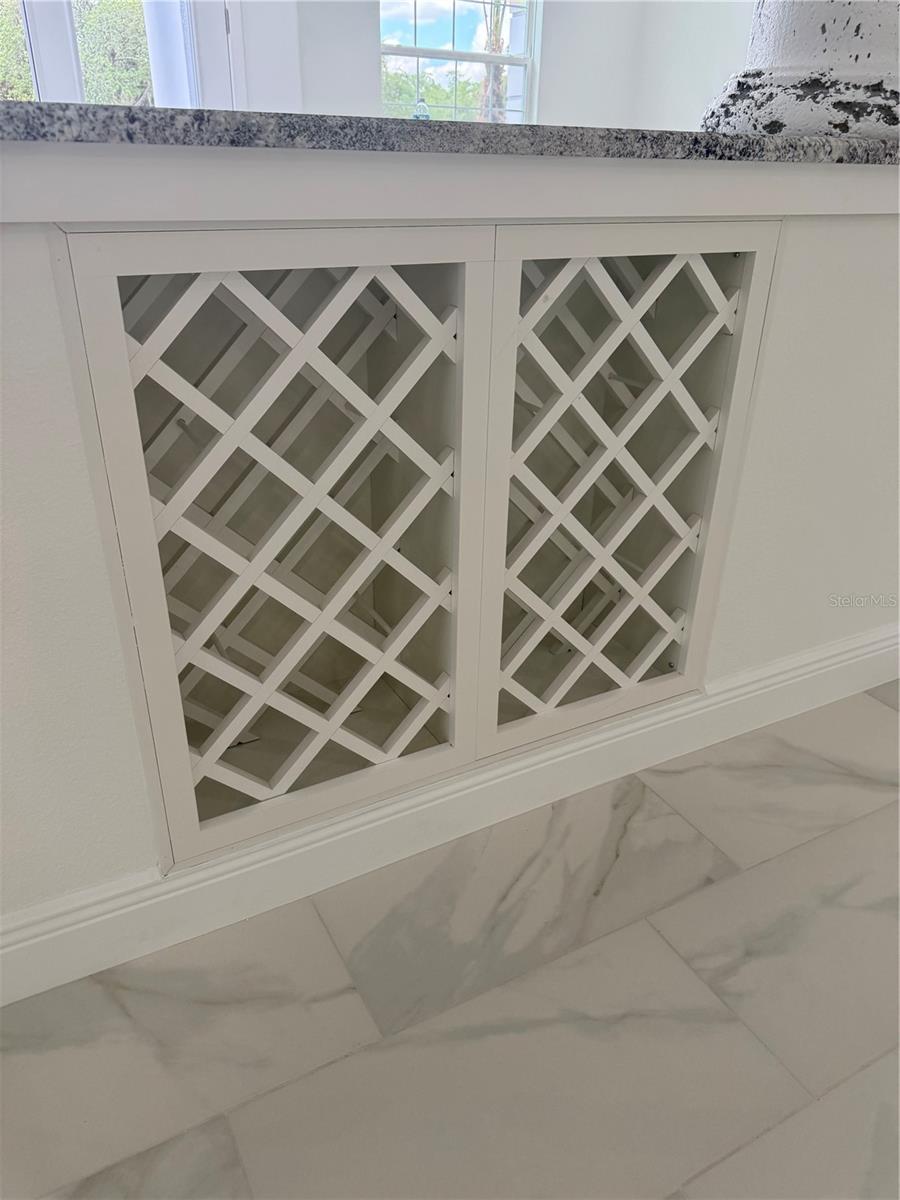 HAMPTON HILLS - Residential