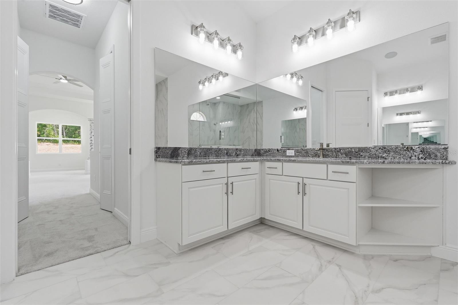 HAMPTON HILLS - Residential