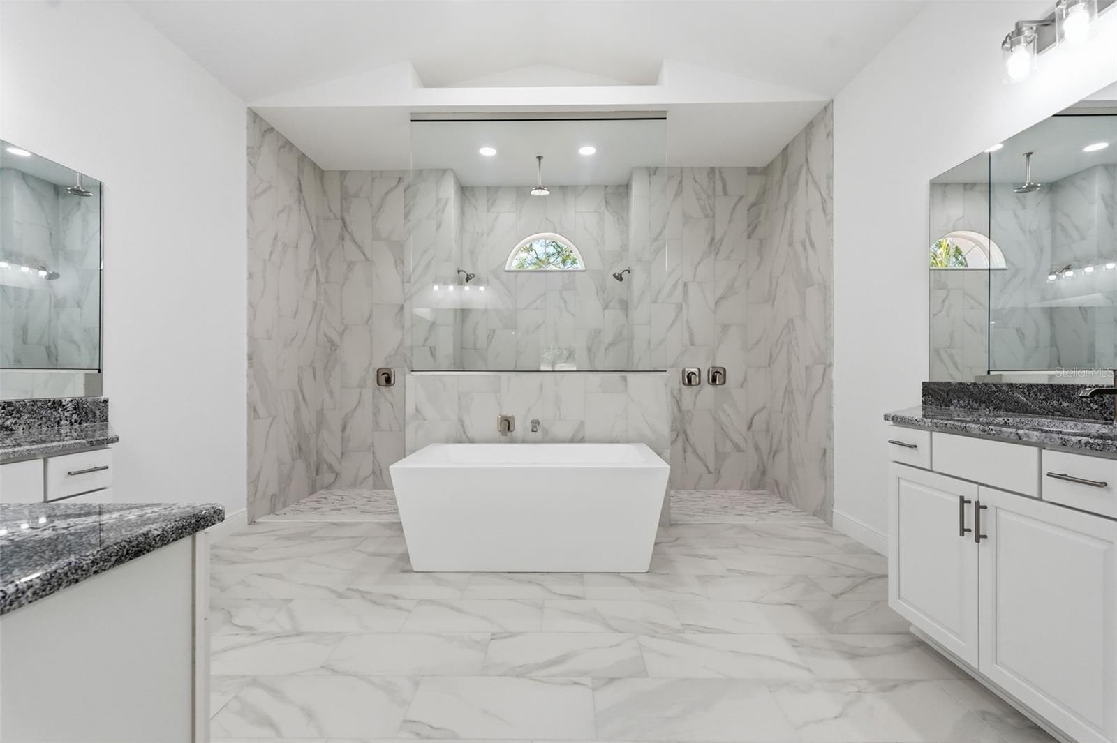 HAMPTON HILLS - Residential