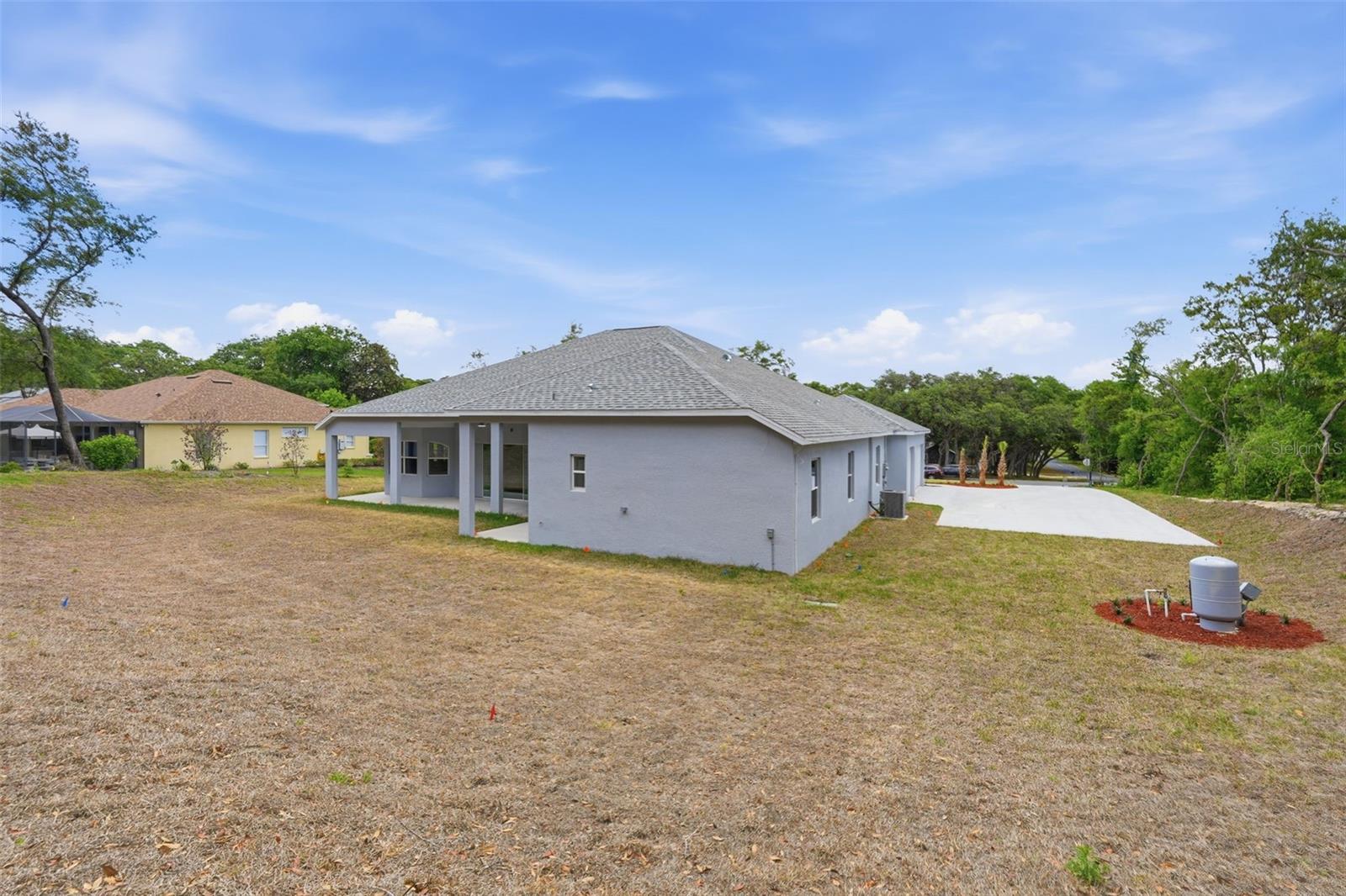 HAMPTON HILLS - Residential