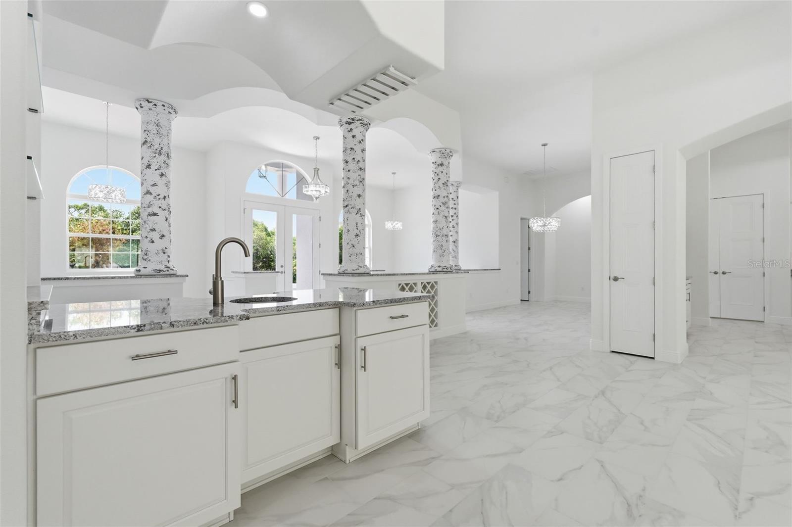 HAMPTON HILLS - Residential