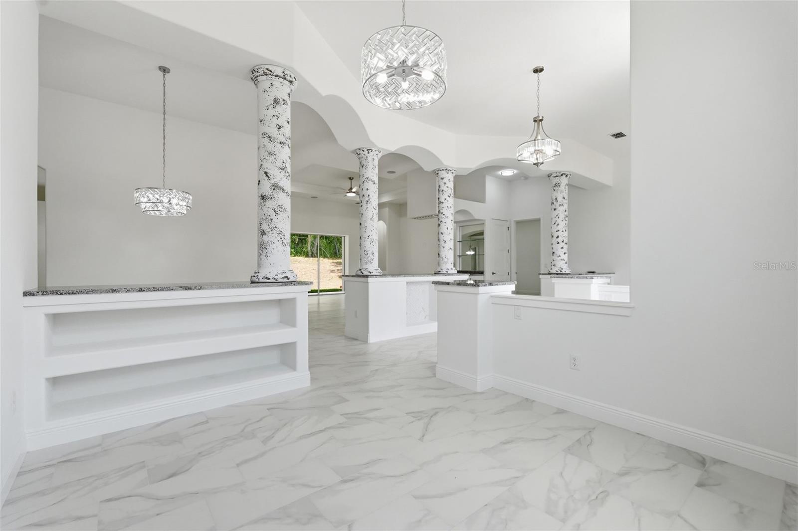 HAMPTON HILLS - Residential