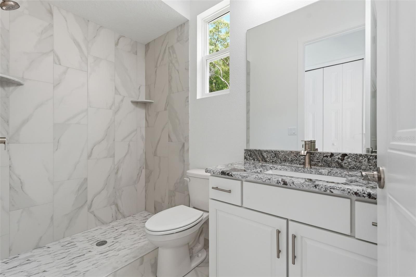 HAMPTON HILLS - Residential