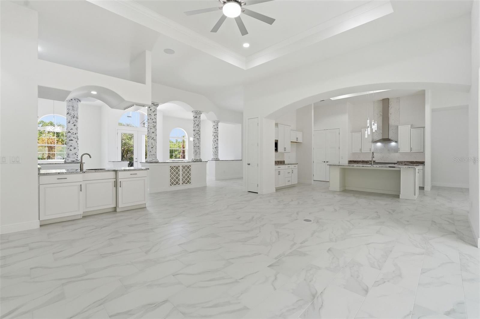 HAMPTON HILLS - Residential