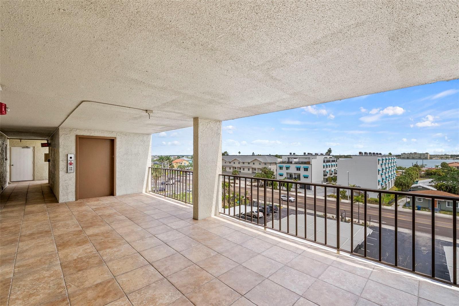 SHORES OF MADEIRA CONDO - Residential
