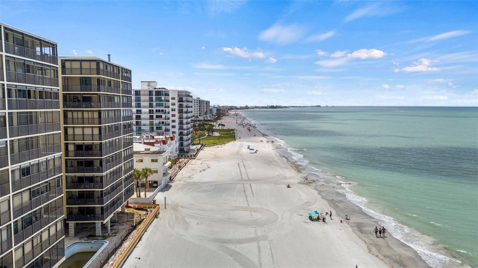 SHORES OF MADEIRA CONDO - Residential
