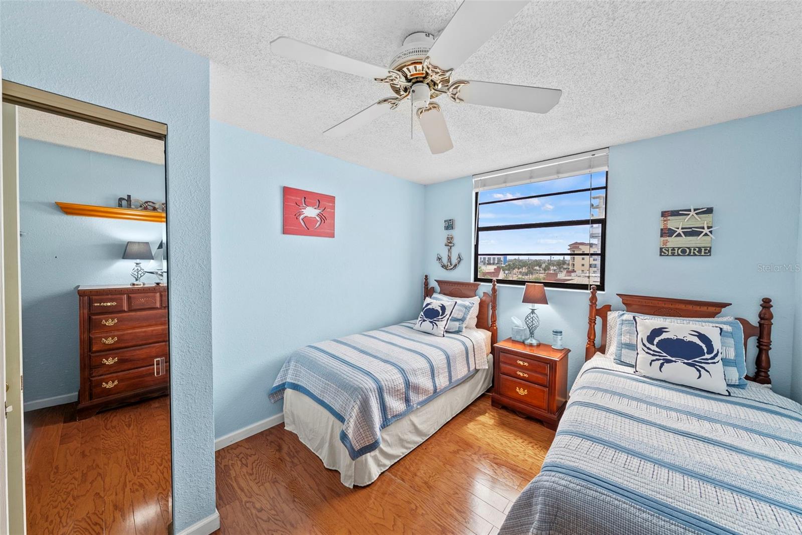 SHORES OF MADEIRA CONDO - Residential
