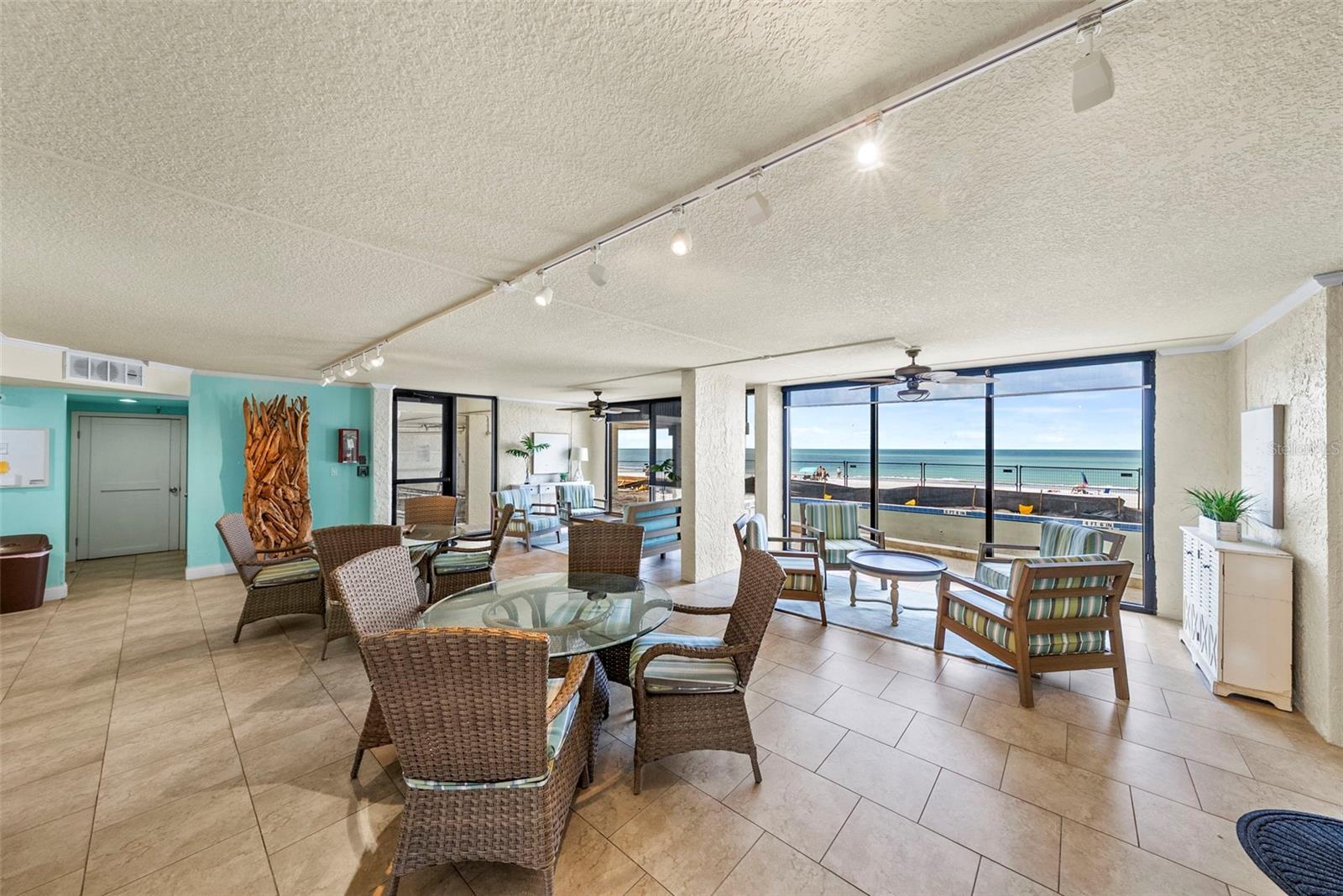 SHORES OF MADEIRA CONDO - Residential