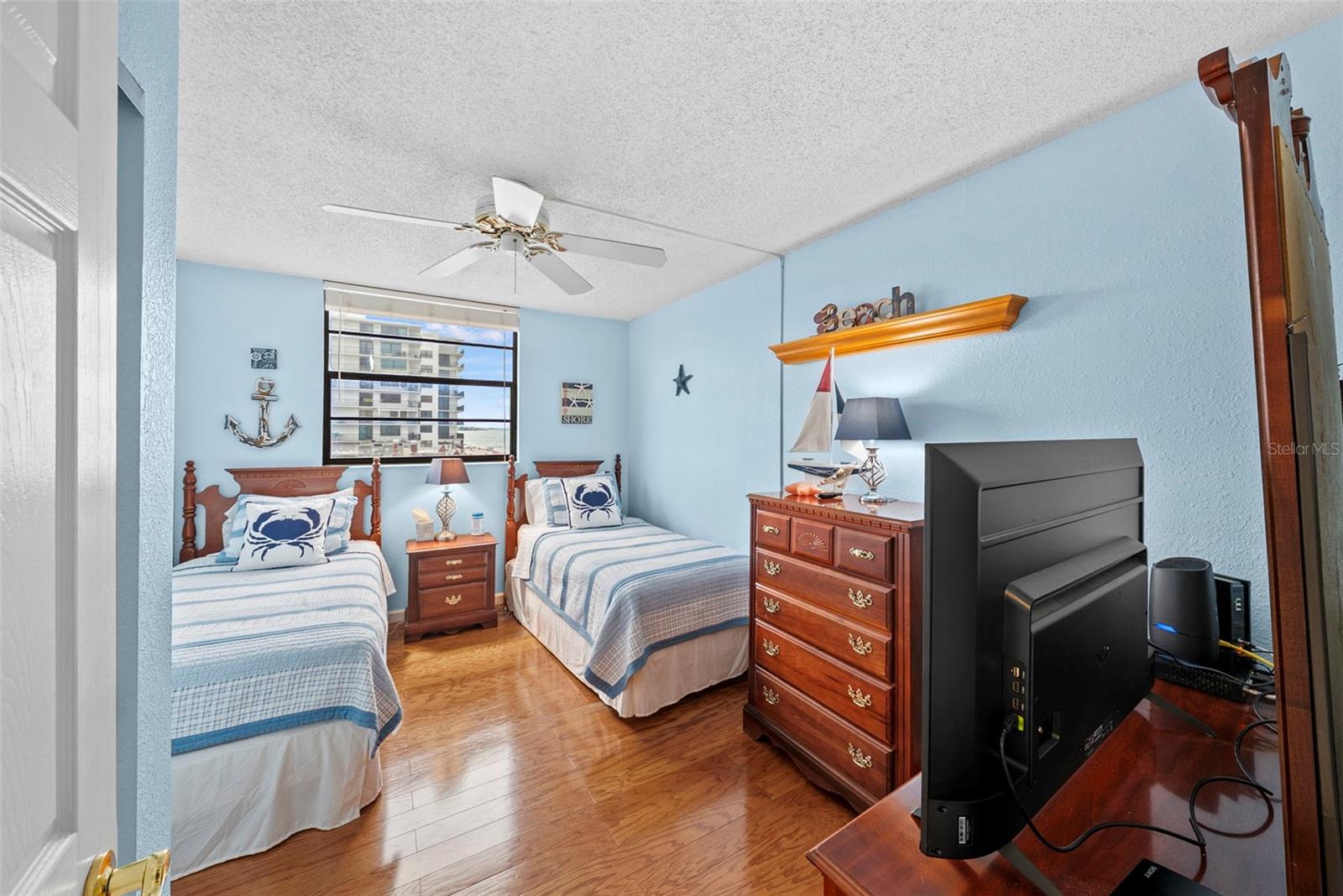 SHORES OF MADEIRA CONDO - Residential