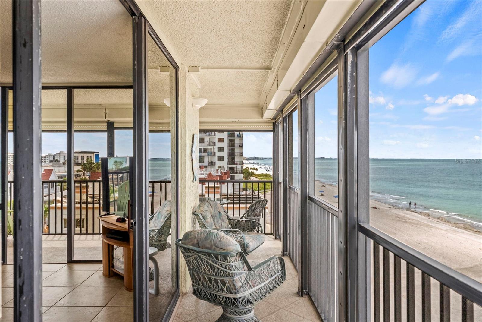 SHORES OF MADEIRA CONDO - Residential