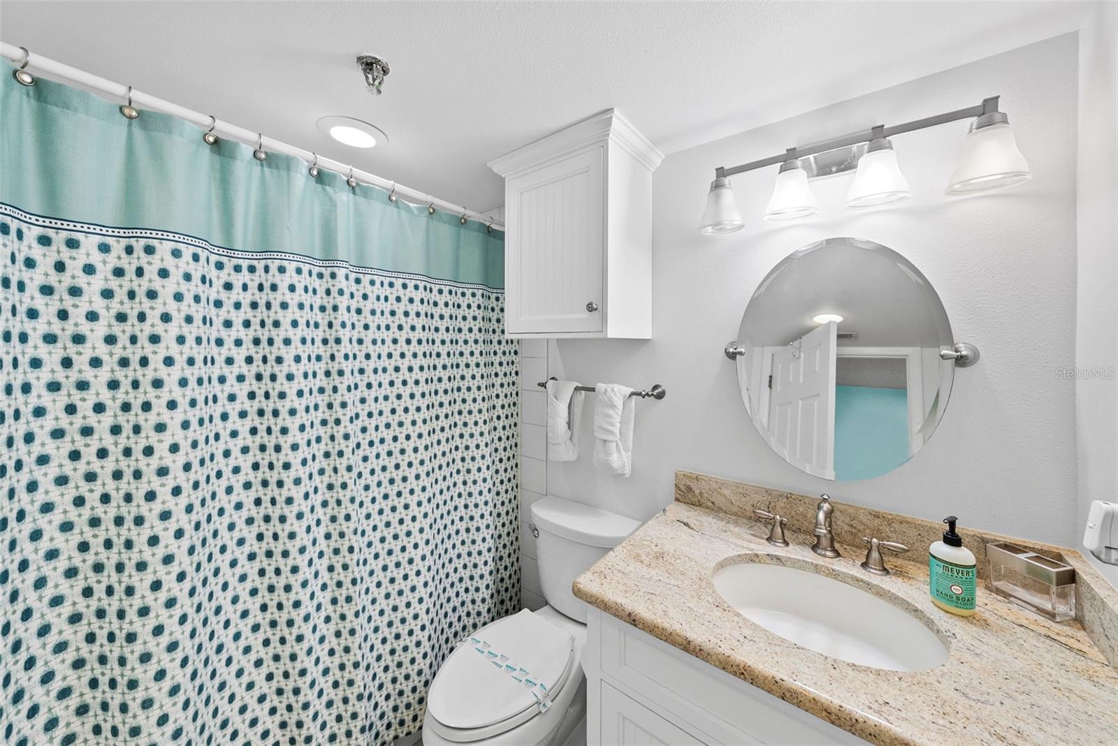 SHORES OF MADEIRA CONDO - Residential