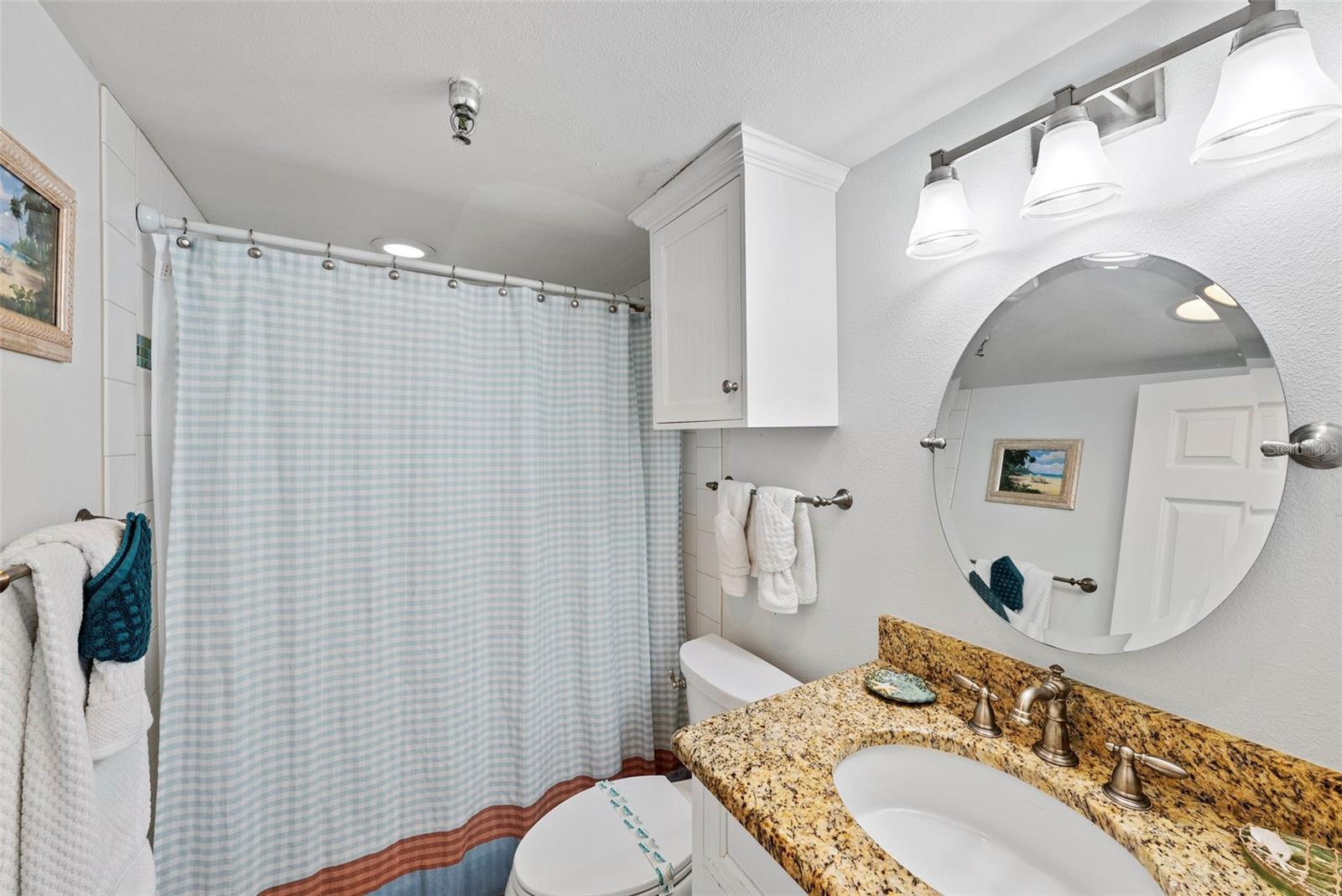 SHORES OF MADEIRA CONDO - Residential