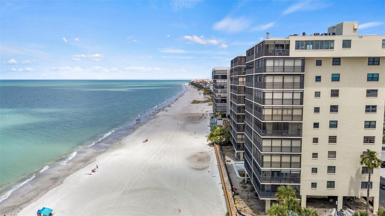 SHORES OF MADEIRA CONDO - Residential