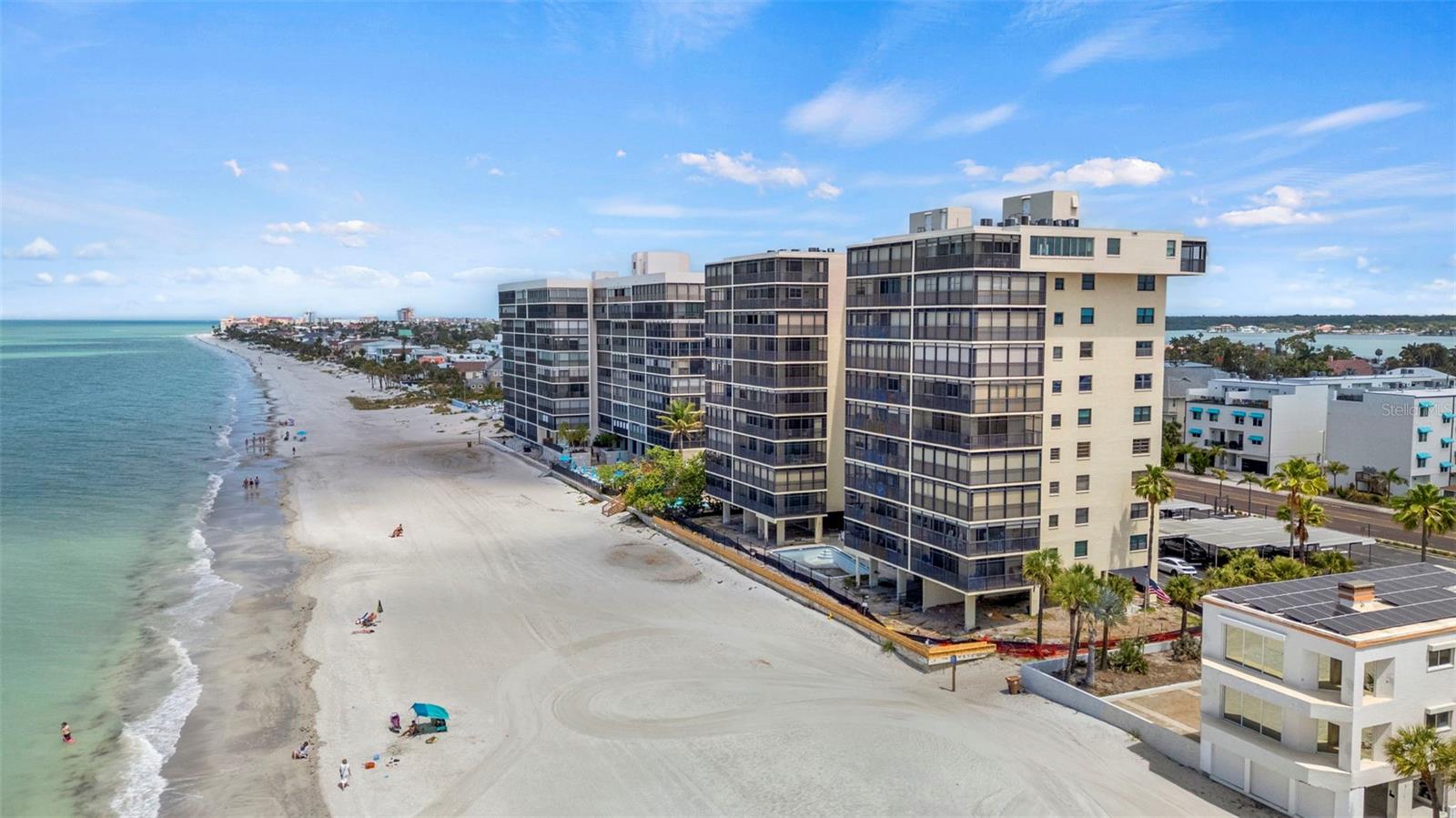 SHORES OF MADEIRA CONDO - Residential