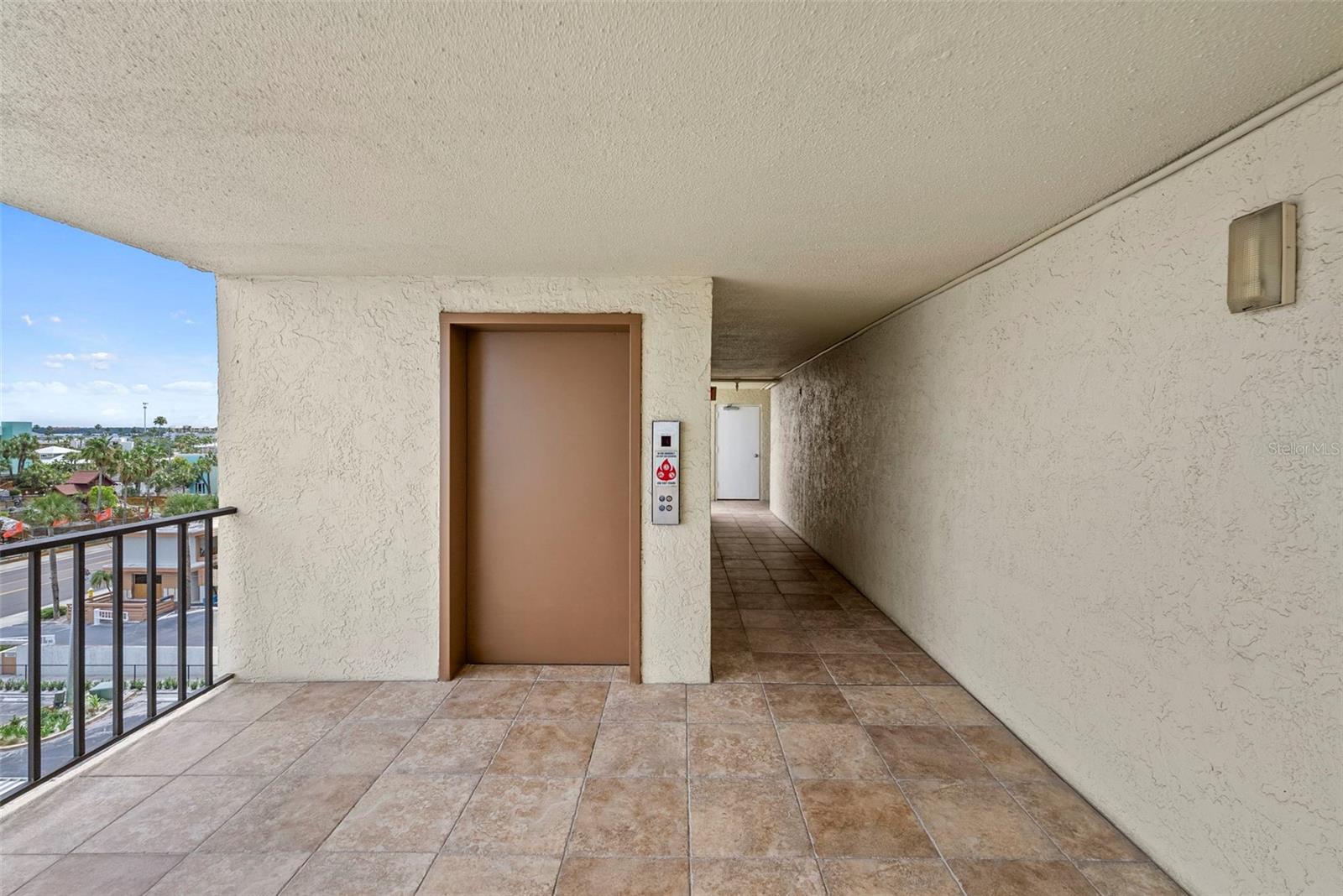 SHORES OF MADEIRA CONDO - Residential