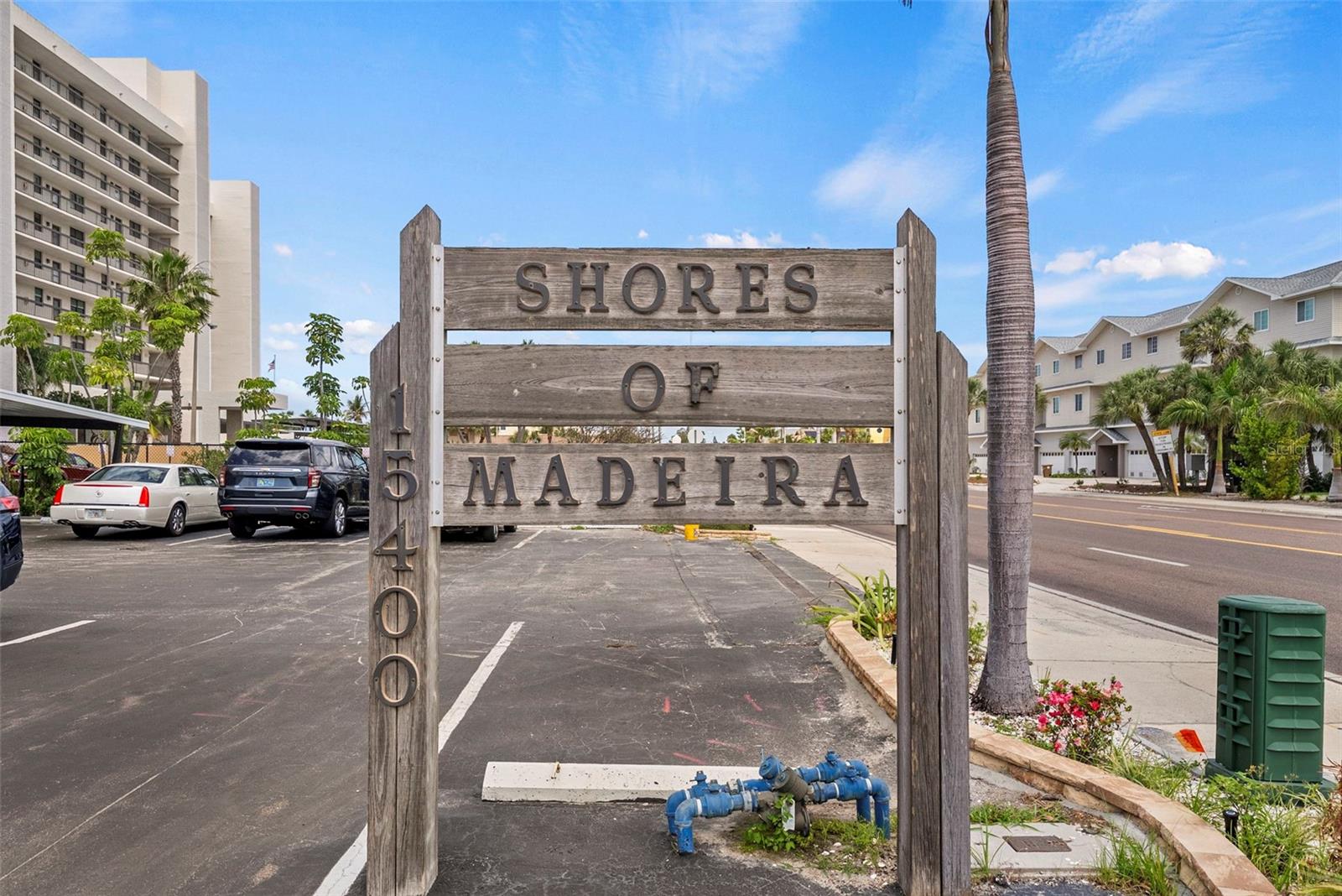 SHORES OF MADEIRA CONDO - Residential
