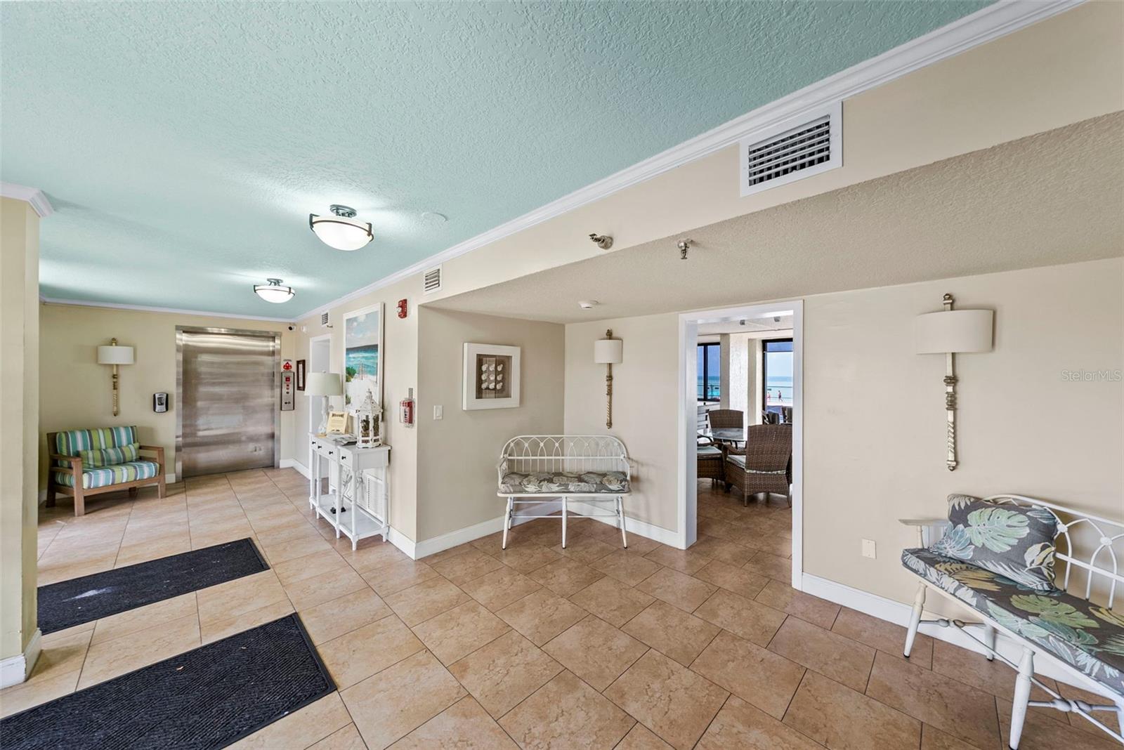 SHORES OF MADEIRA CONDO - Residential