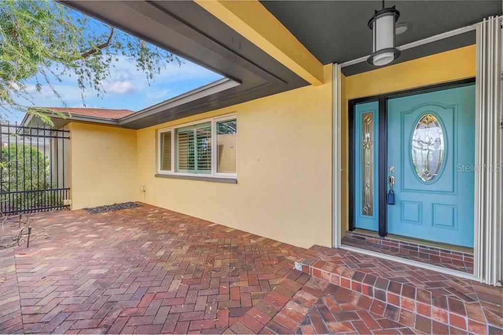 Photo of 11174 90th Terrace, Seminole, FL 33772 (MLS # TB8446561)