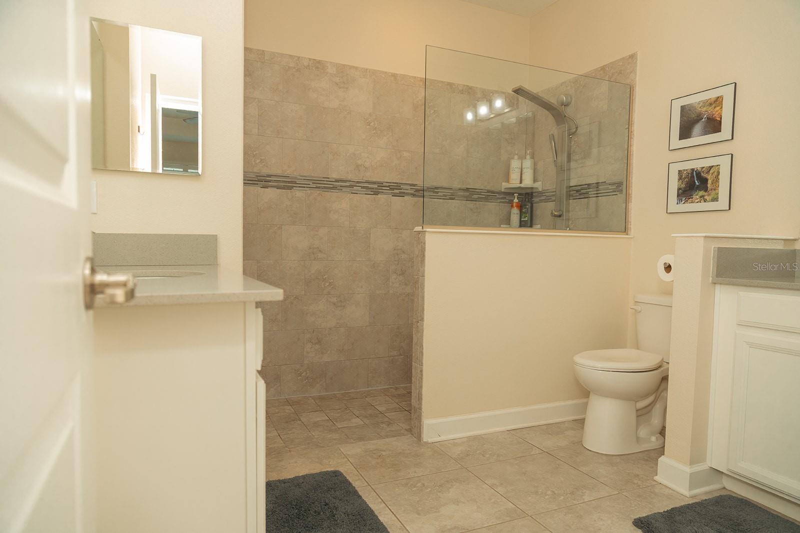 TRADITIONS PH 02 - Residential