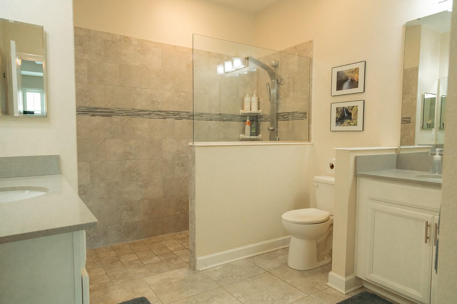 TRADITIONS PH 02 - Residential