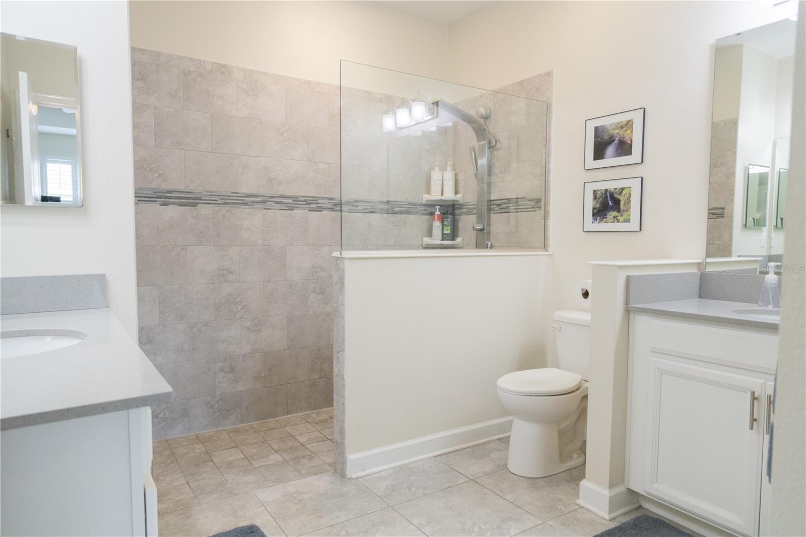 TRADITIONS PH 02 - Residential