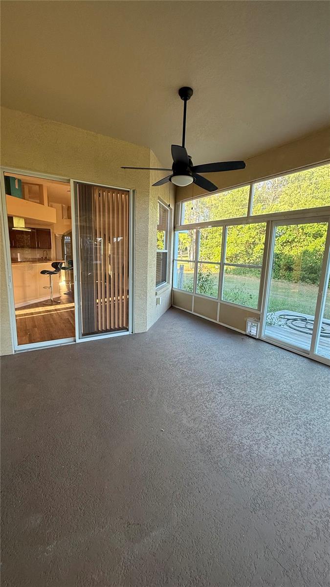 OAKS THE - Residential Lease